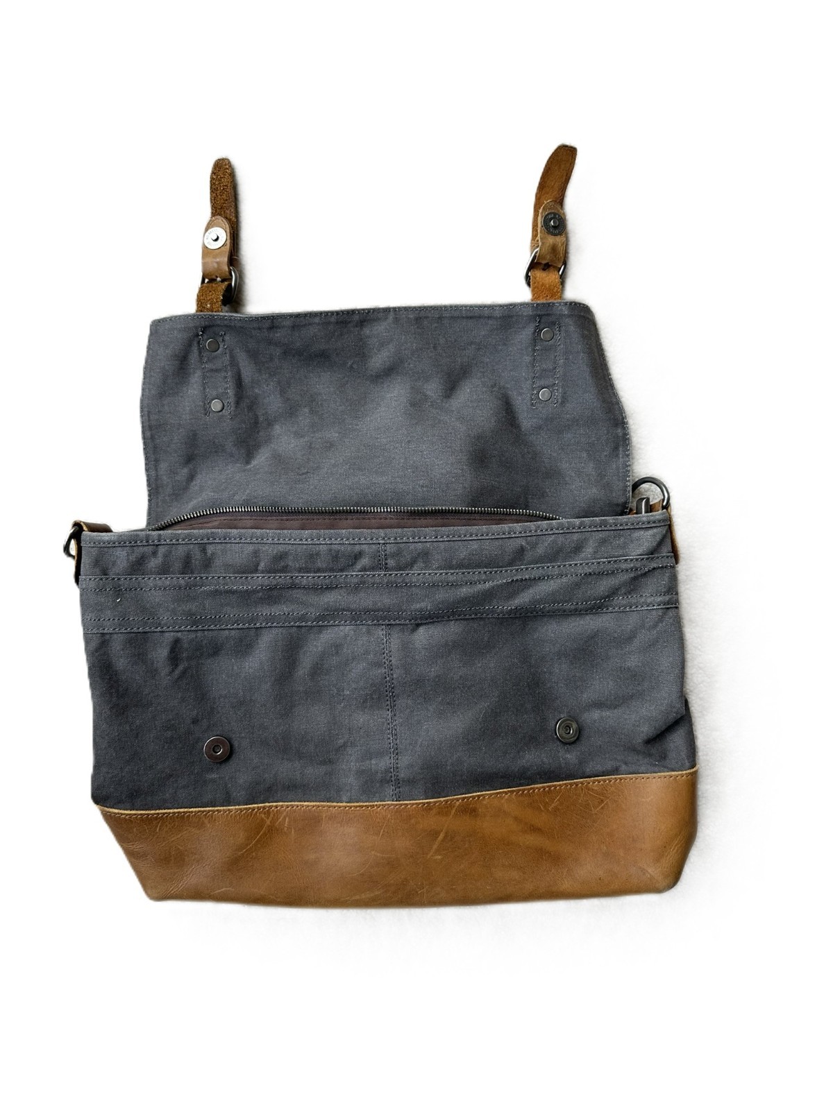 RuffRyder Messenger Bag Gray Canvas Leather Ruff Ryder Handle Shoulder Strap