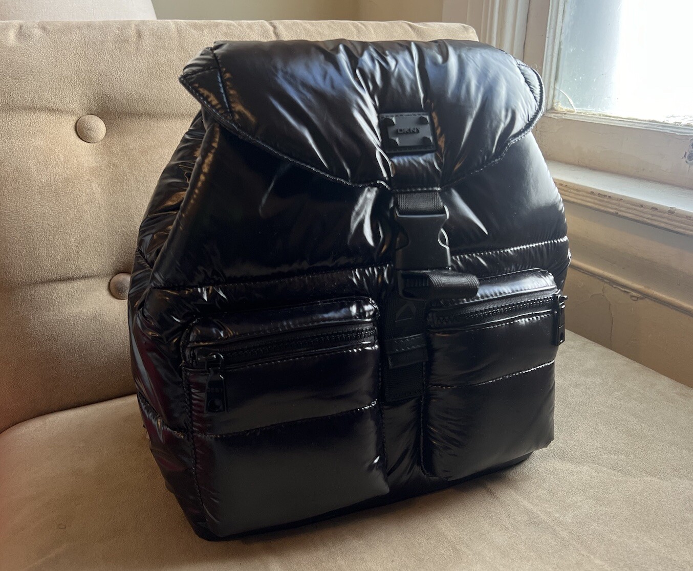 DKNY DONNA KARAN COOL BLACK AVIA PUFFER SIGNAGTURE BACKPACK 1 SZ