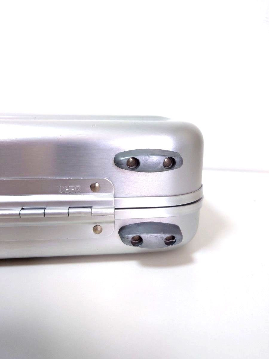 Zero Halliburton Aluminum Attache Case Briefcase Silver Dial Lock Width 15.75″