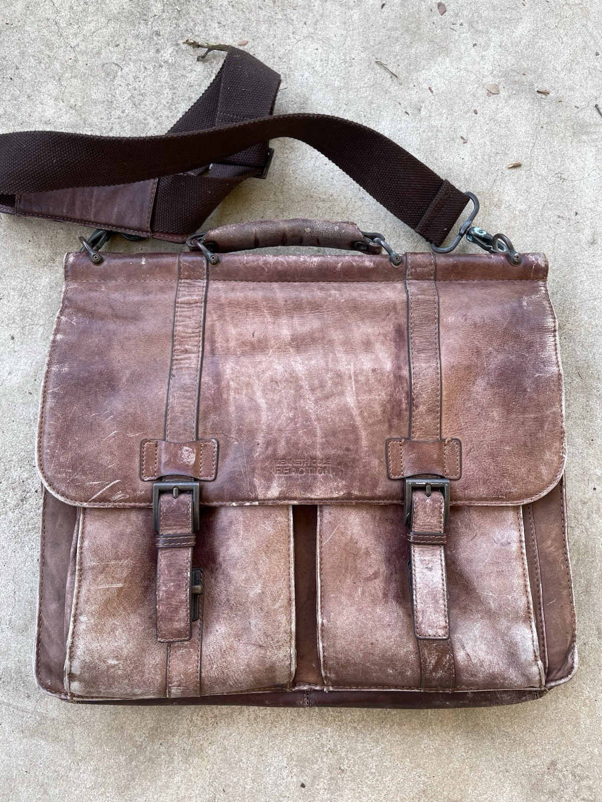 Kenneth Cole Reaction Full-Grain Leather Briefcase Worn, A Bit Distressed