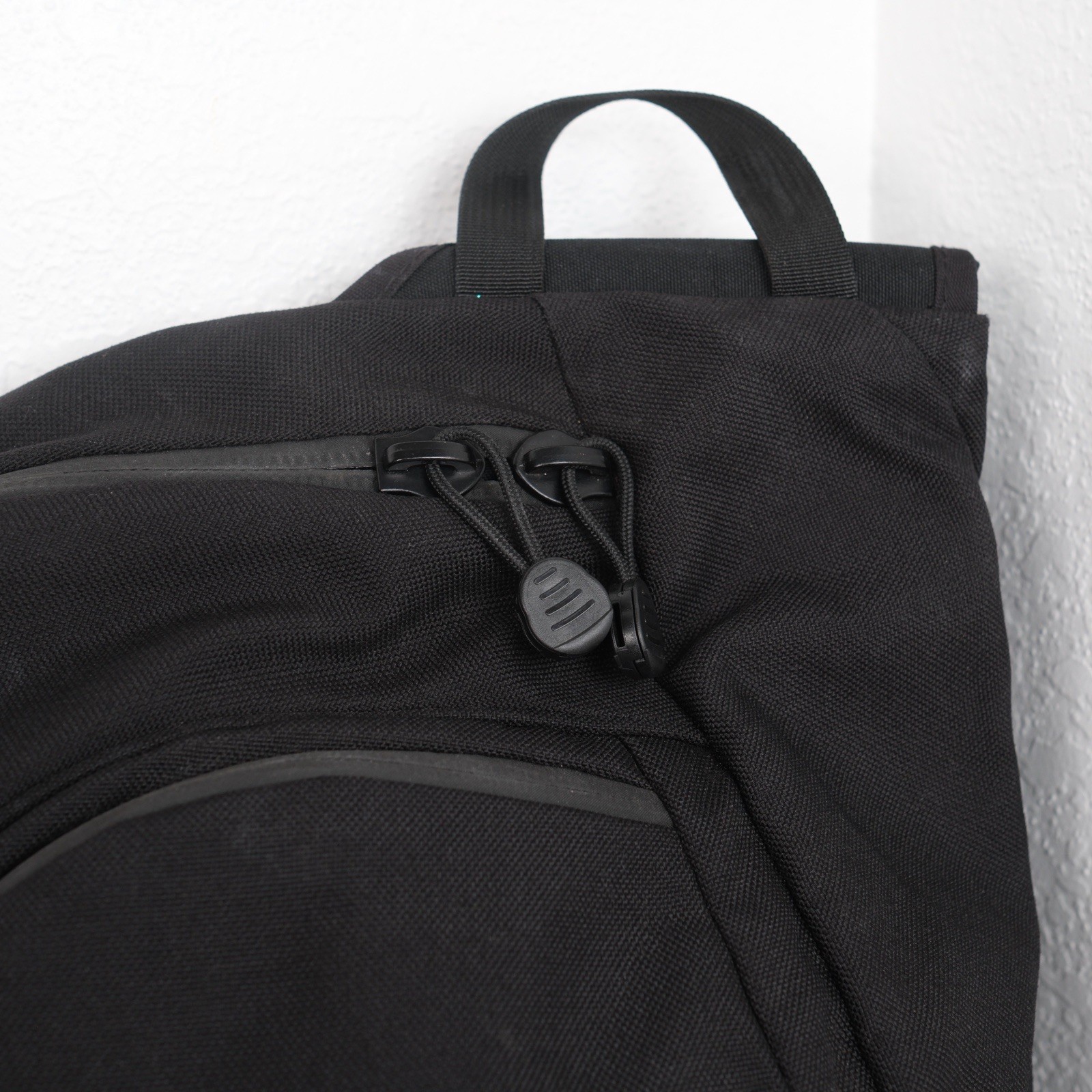 Vtg Tom Bihn Buzz Sling Bag Backpack Ballistic Nylon Messenger USA Airplane