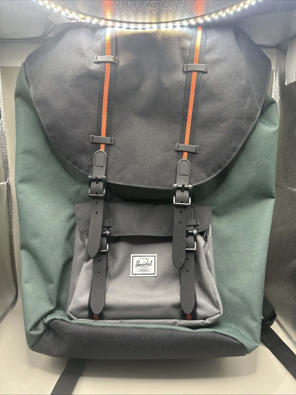 HERSCHEL Supply CO. “Retreat” Backpack Green Black Classic Unisex
