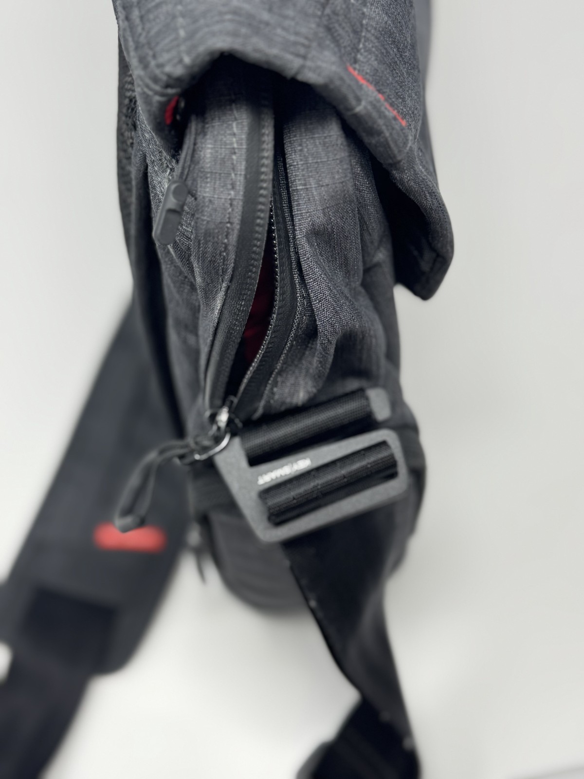 Keysmart Urban Union Hybrid Gray Messenger Backpack Shoulder Bag With Inserts