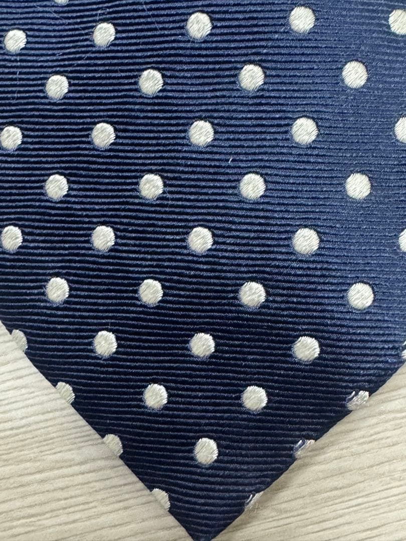 Corneliani Navy Silk Tie with White Dots – Classic Design