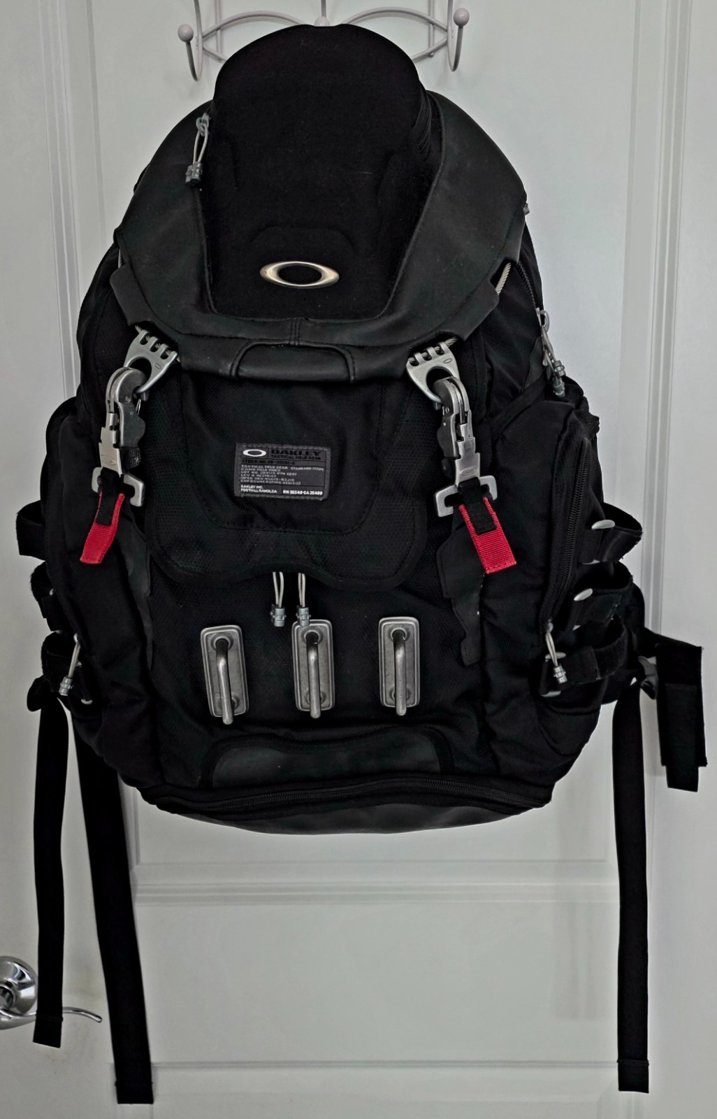 Oakley Kitchen Sink 34L Backpack Black 92060-001 Style Tactical Field Gear