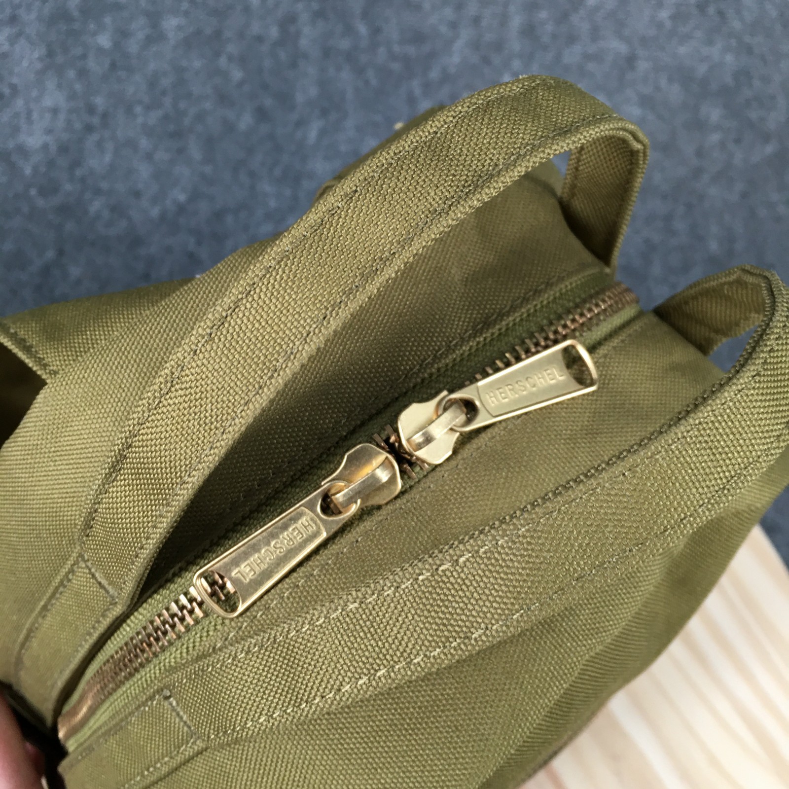 Herschel Supply Co. Nova Mid-Volume Backpack Khaki Green Herb Dual Top Handles