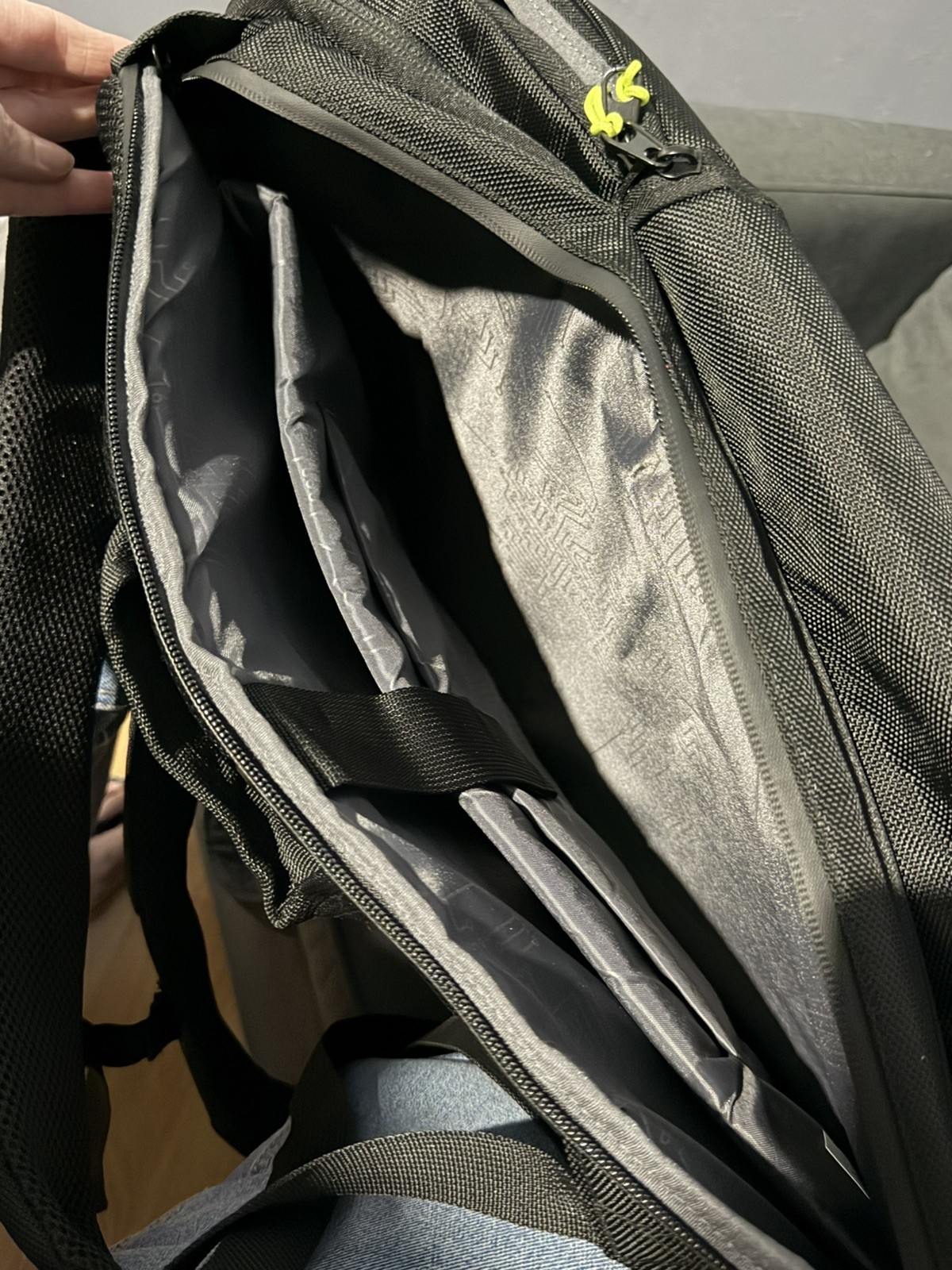 Swissdigital Design Java SE Multi-functional 2-In-1 Travel Backpack/Suitcase