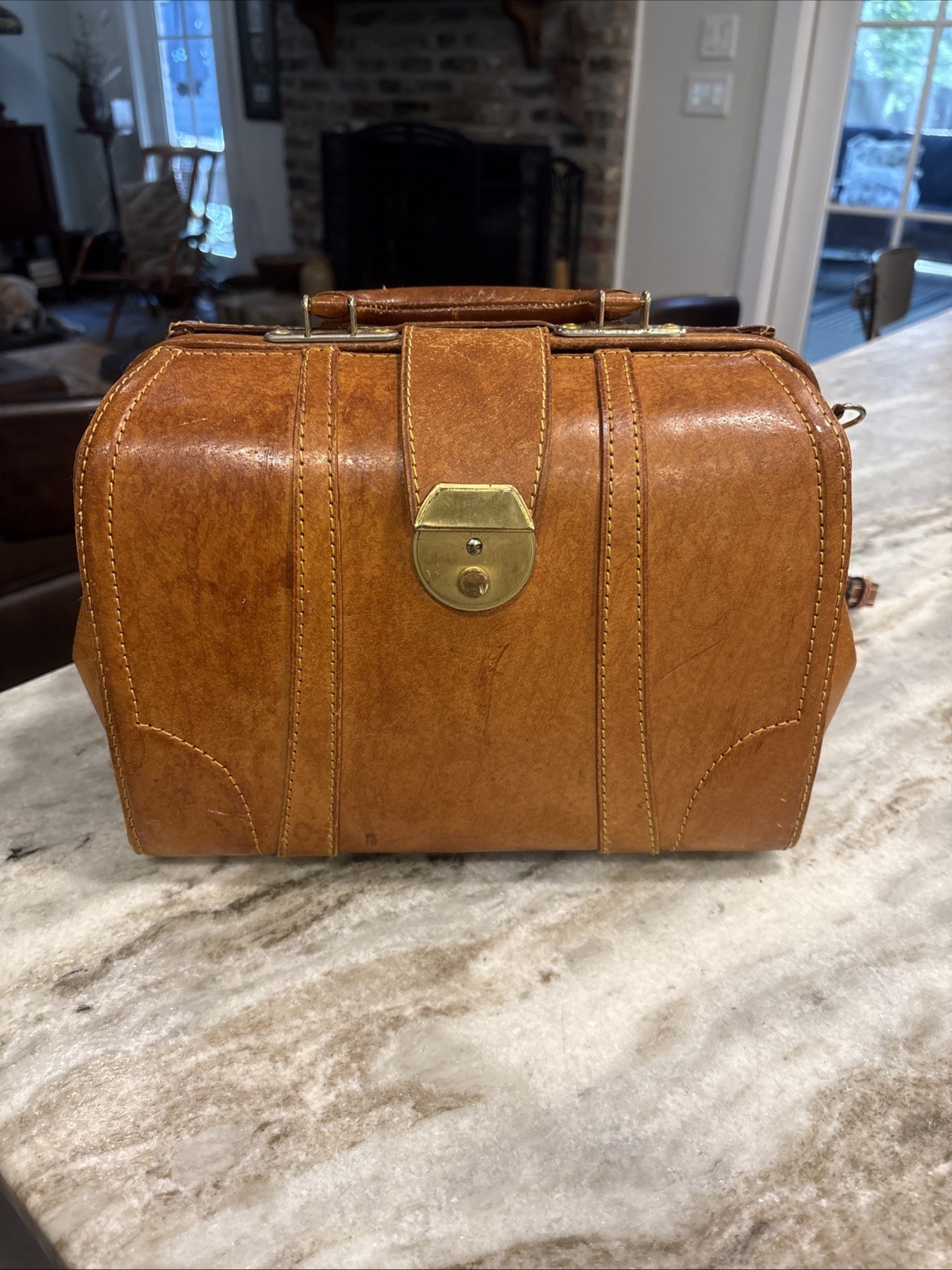 Vtg Leather Hard Sided Doctor’s Briefcase Business Travel Bag W/Dooney & B Strap