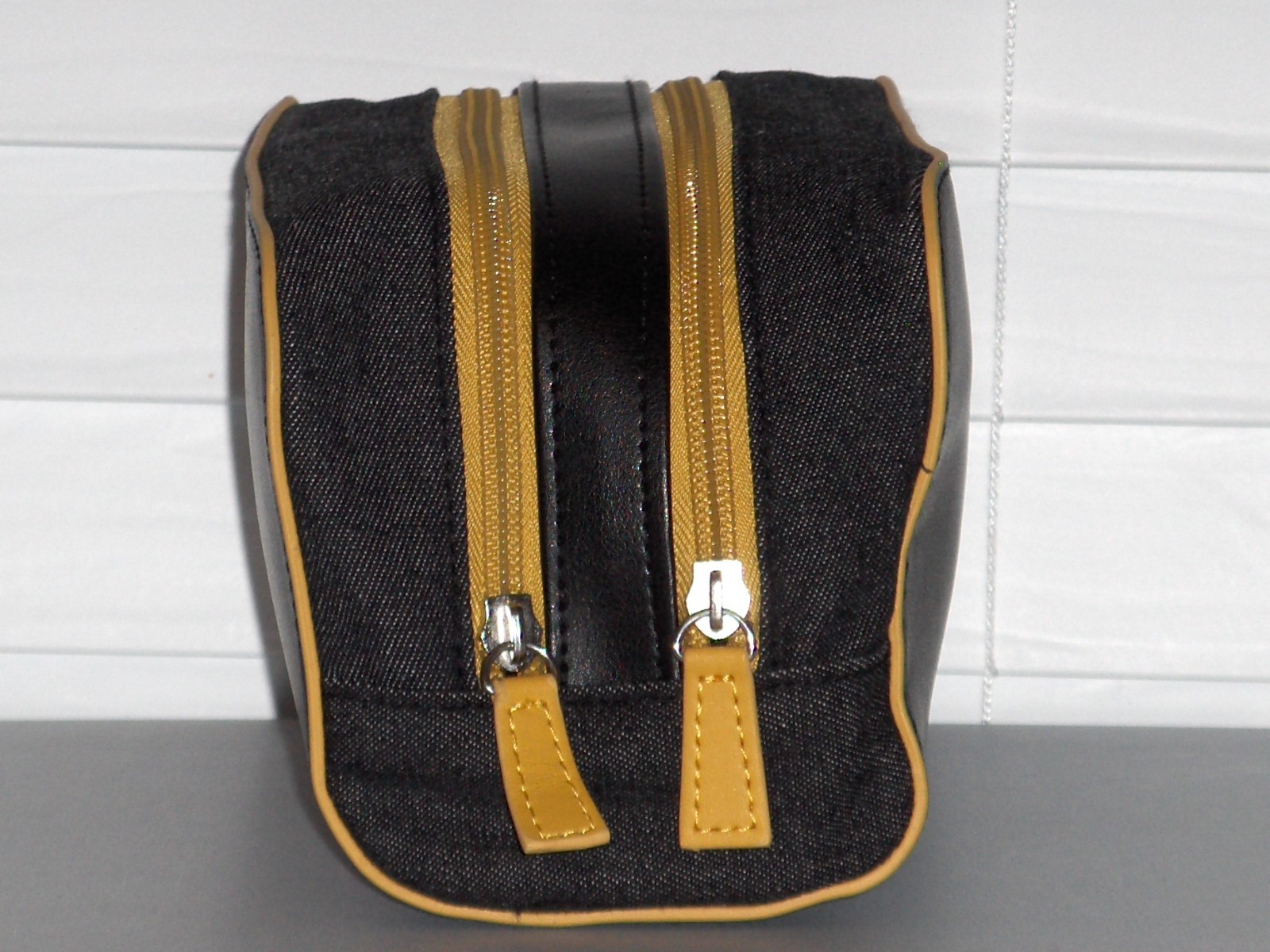 BVLGARI FRAGRANCES Unisex Zip Toiletry Shave Travel Kit Make up Bag, BLACK, New