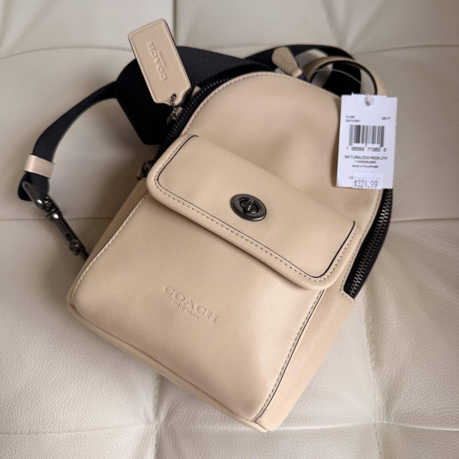 NWT COACH MEN’S Small Turnlock Sling Pack Bag Gunmetal/Ivory Calf Leather CAJ28