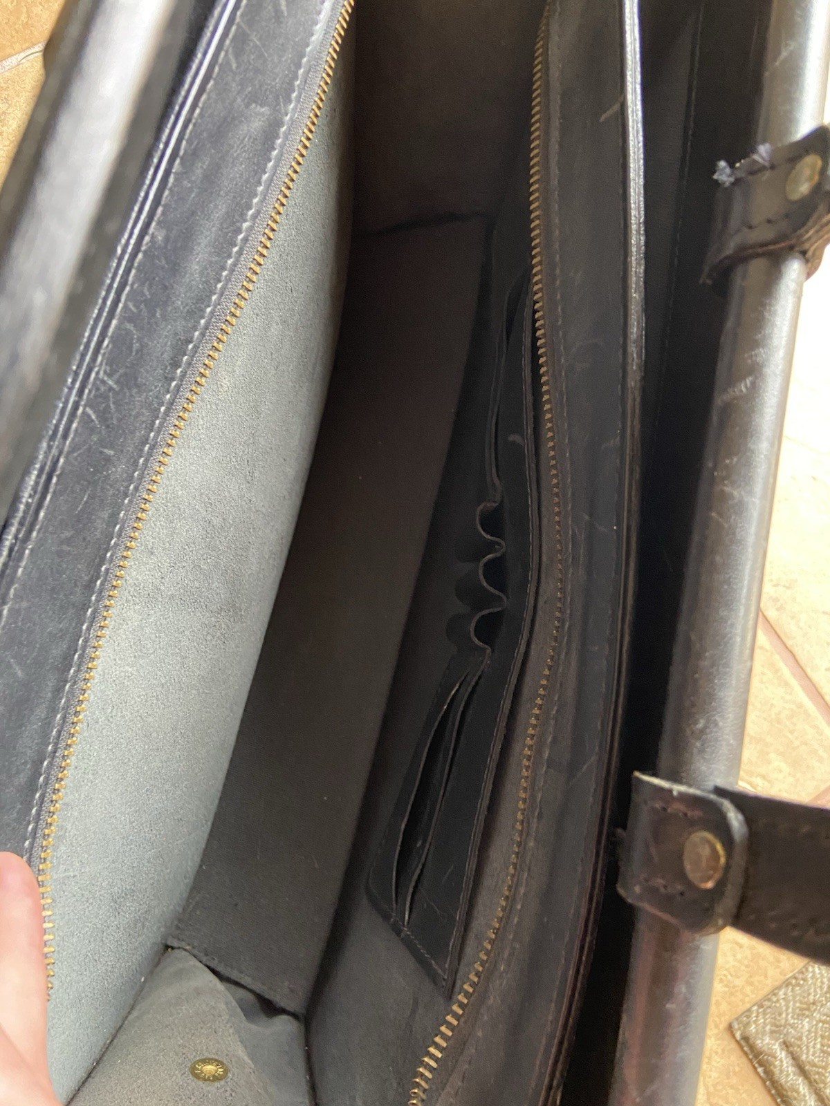 Schlesinger Brothers Black Zip Briefcase Top Handle Inner Pockets Business