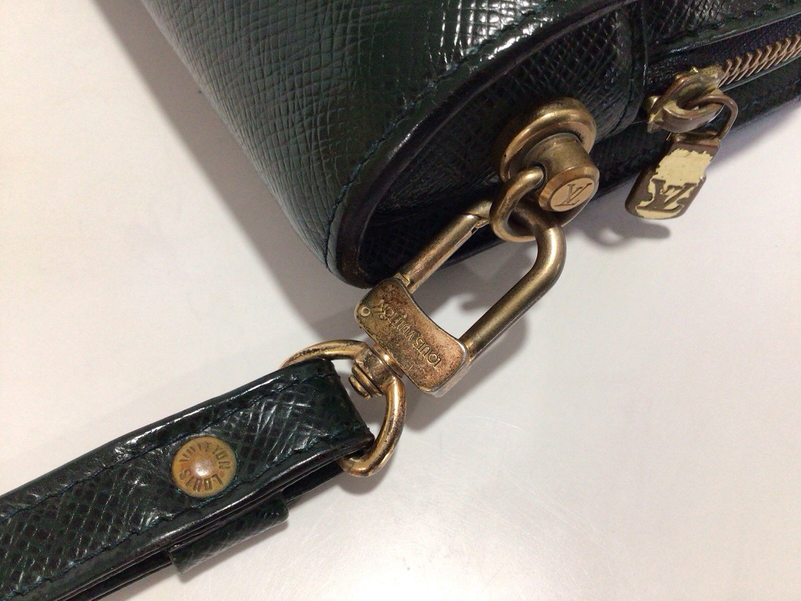 LOUIS VUITTON PARIS Men’s BAG (For DOCUMENTS, WALLET) / CODE VI1905 / France