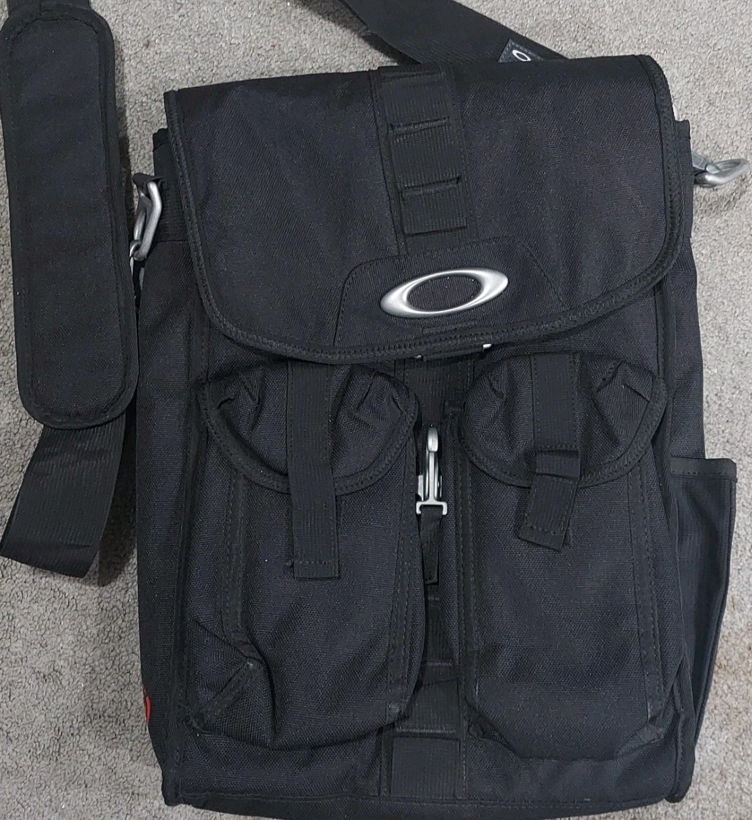 Oakley Shoulder Messenger Bag Pack Black Tactical Field Gear