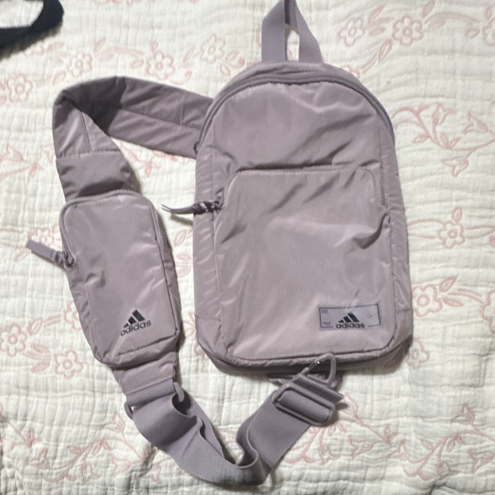 adidas Gray Crossbody Sling Bag Medium Adjustable Strap Outer Pockets Zip Travel