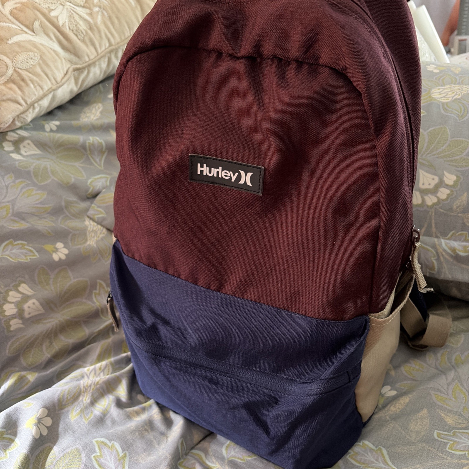 Hurley Backpack Maroon/Navy/Tan Zipper Adjustable Straps XL Capacity R62