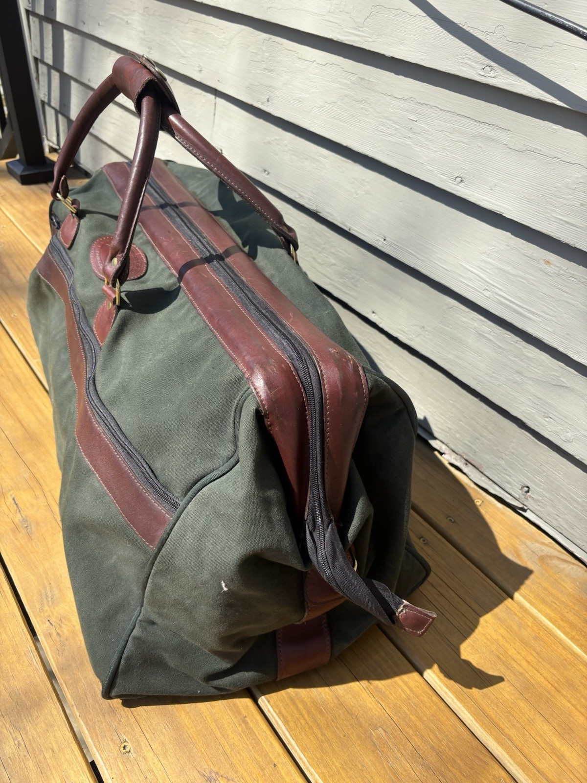 ORVIS 27” Battenkill Green Canvas Leather Bottom Large Duffle Bag