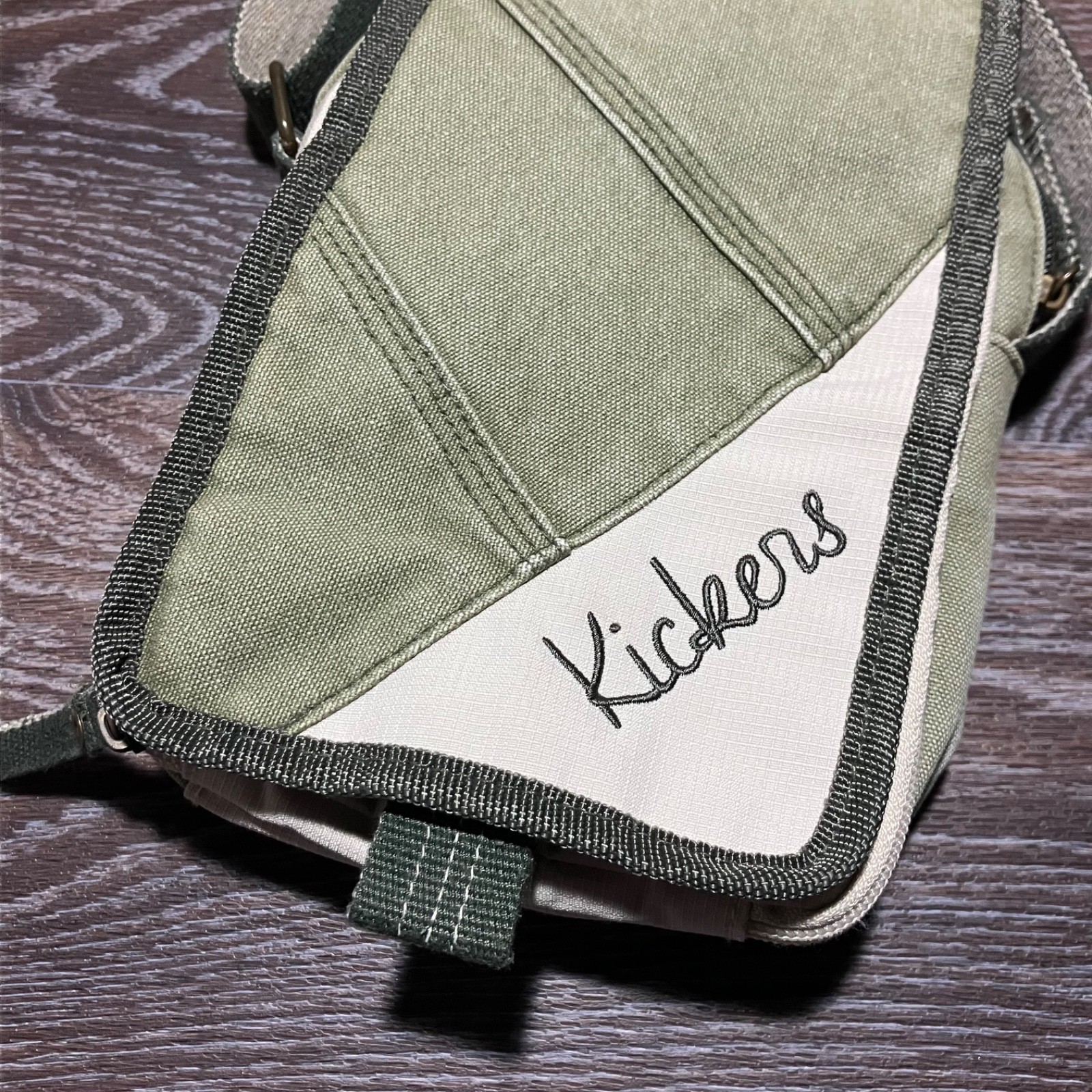 Y2K Vintage KICKERS Messenger Shoulder Bag Beige Khaki size 16×22 cm