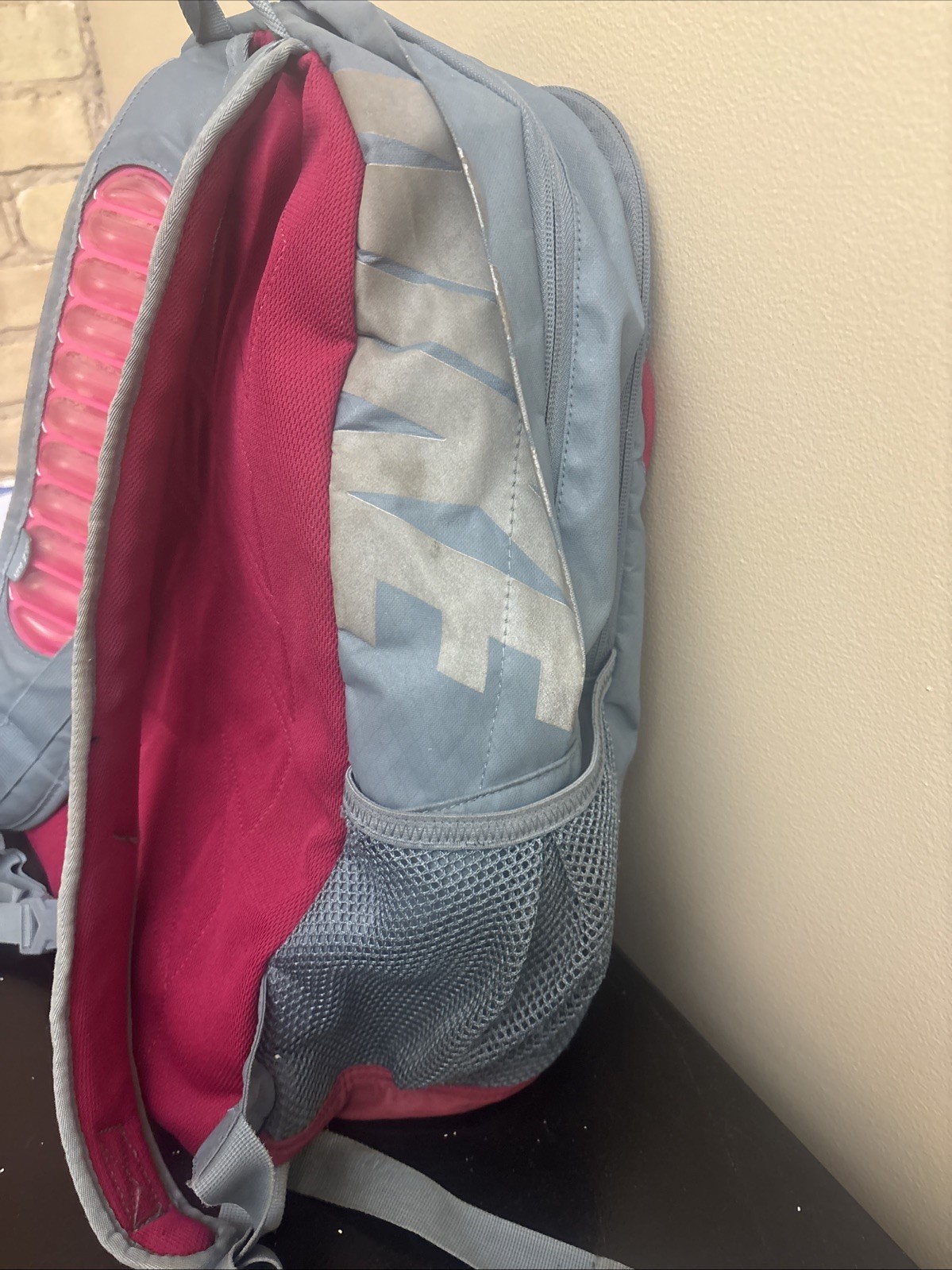 Nike Max Air Gray & Red Backpack. Padded Back & Shoulder Straps Great Shape
