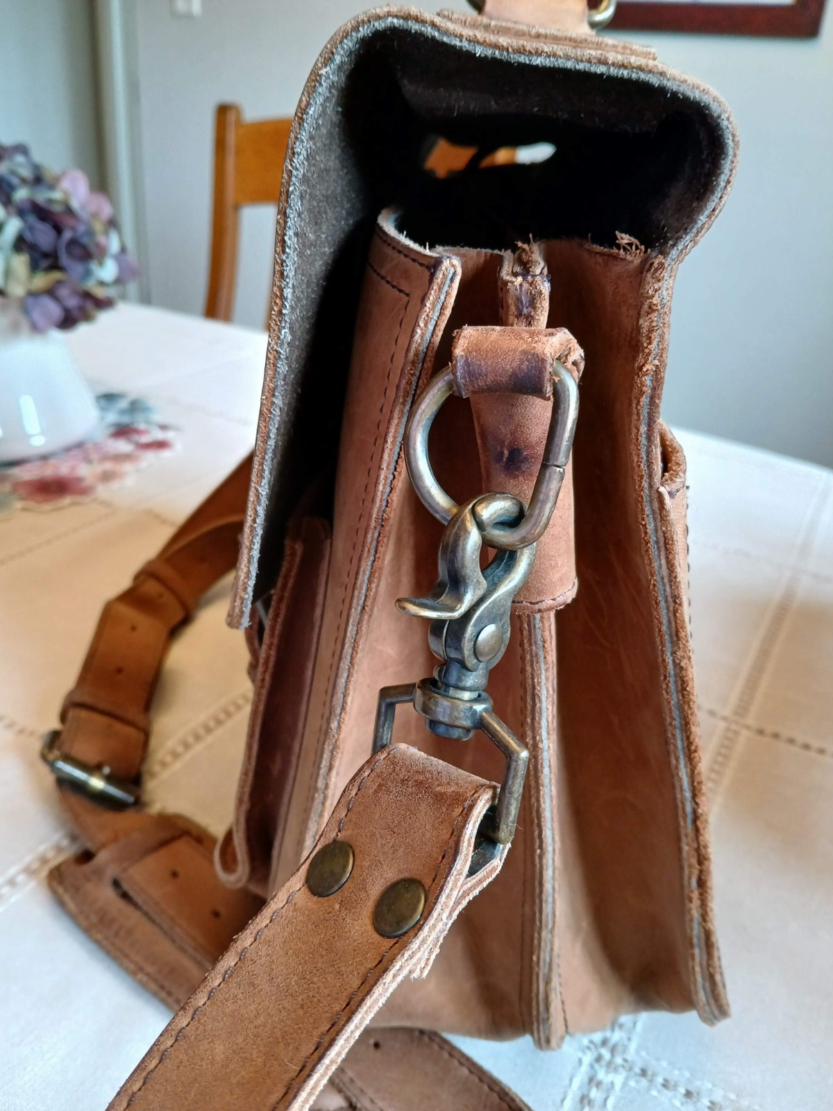 MEN’S VINTAGE BUFFALO JACKSON TRADING Co LEATHER DOUBLE POCKET MESSENGER BAG