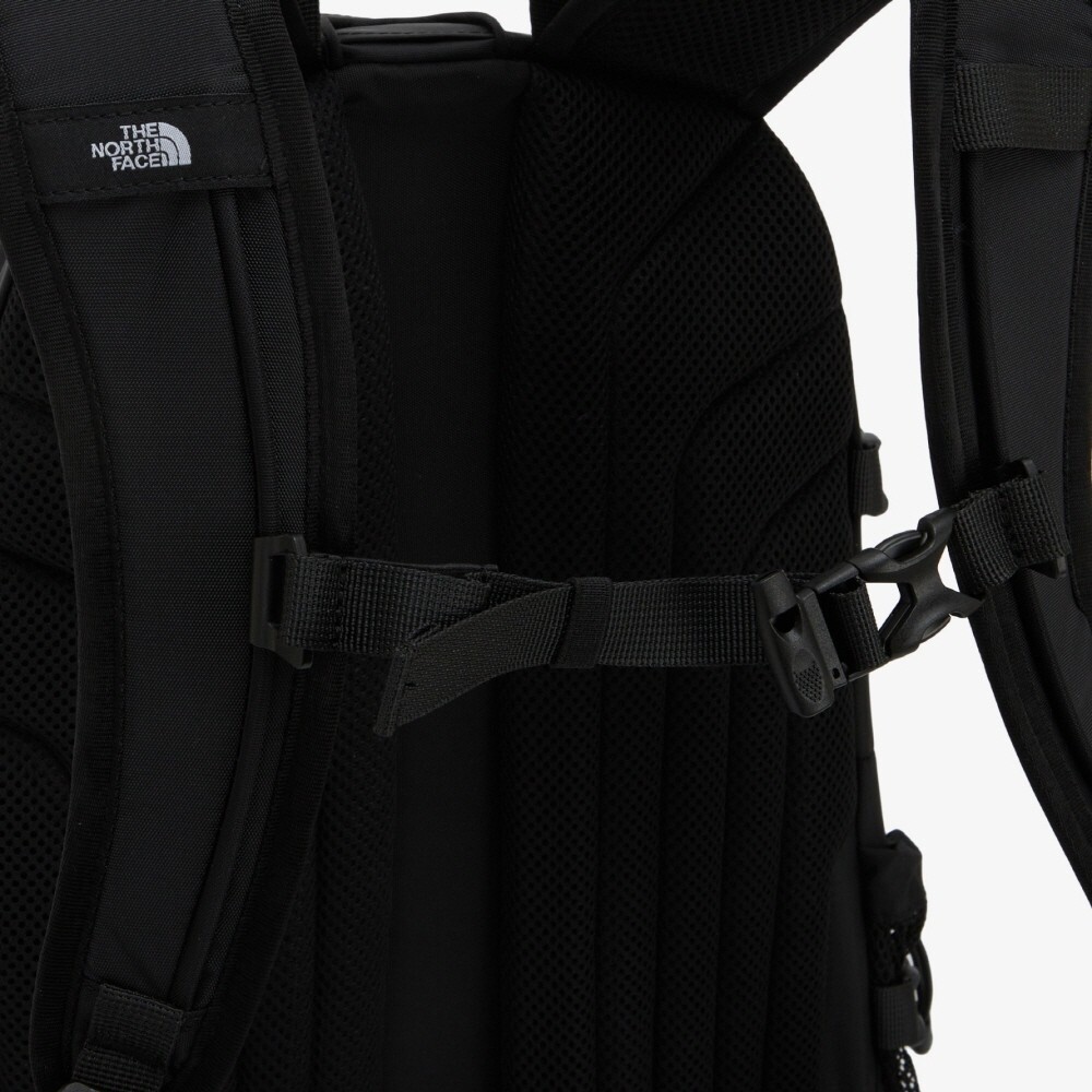 THE NORTH FACE HOT SHOT BACKPACK NM2DQ02A BLACK 28L UNISEX SIZE