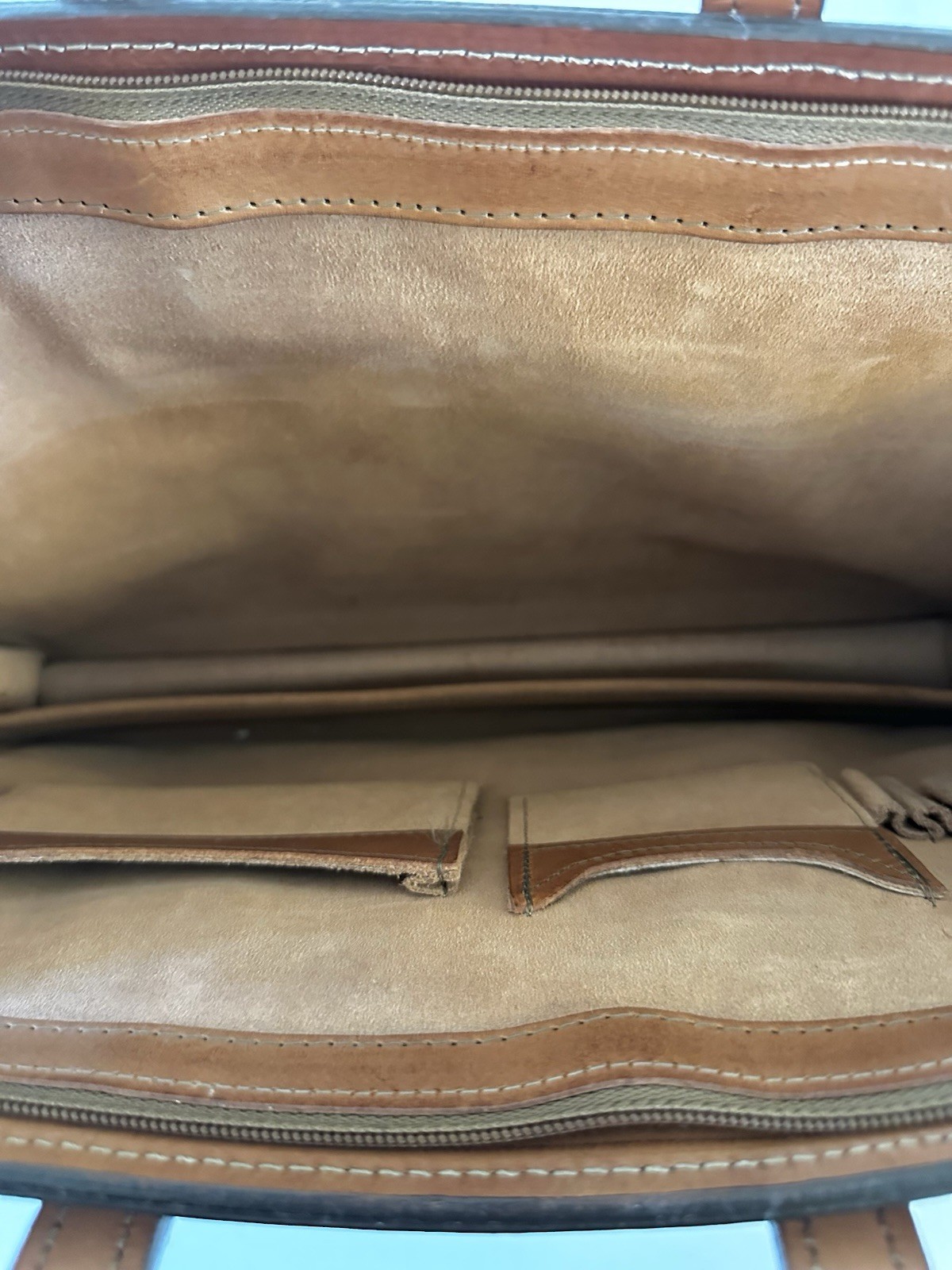 HARTMANN LEATHER ATTACHE PORTFOLIO BRIEFCASE Belting (Tan) Retractable Handles