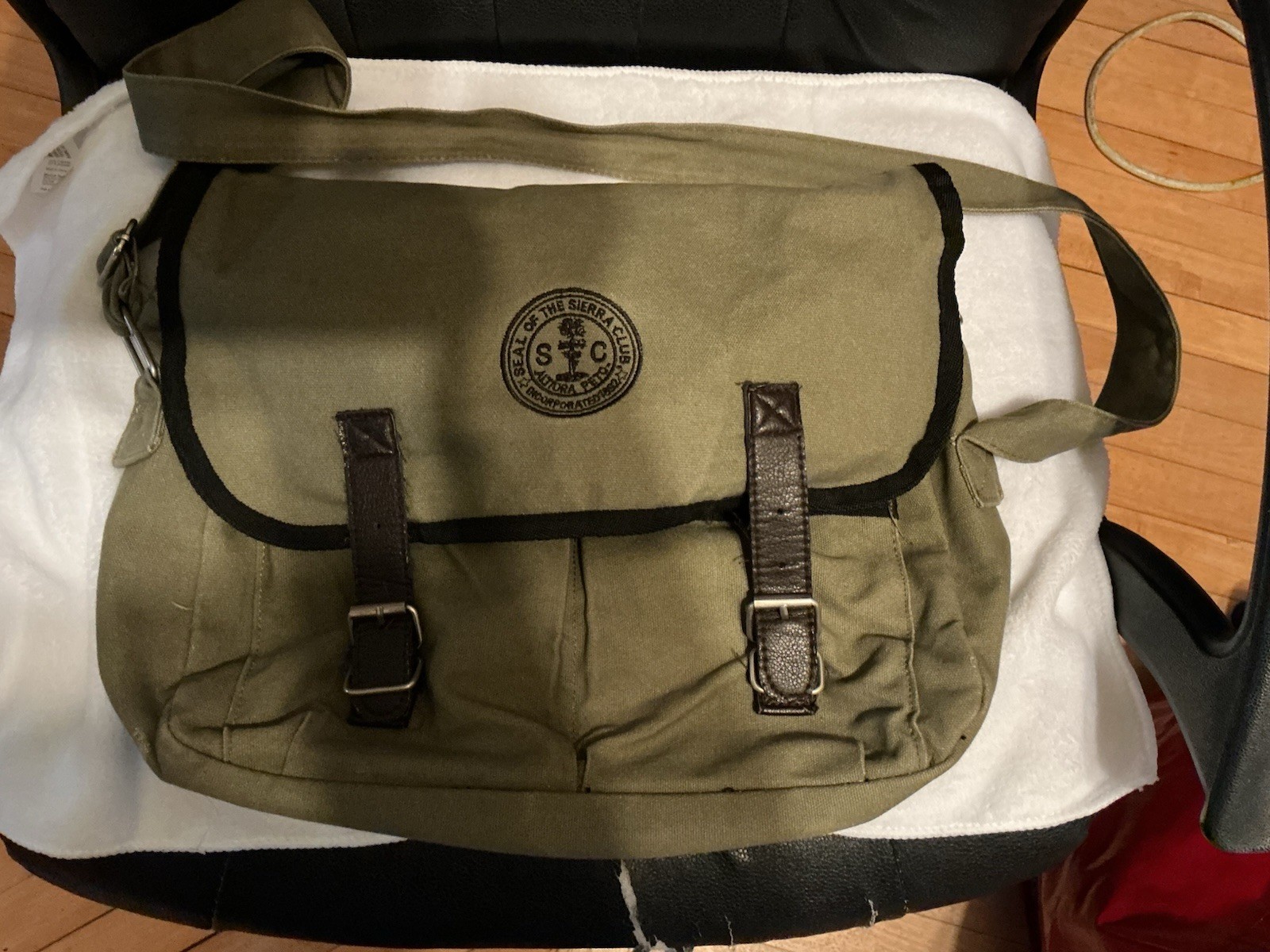 Sierra Club Messenger Bag – Canvas & Leather, Crossbody Xtra Strap