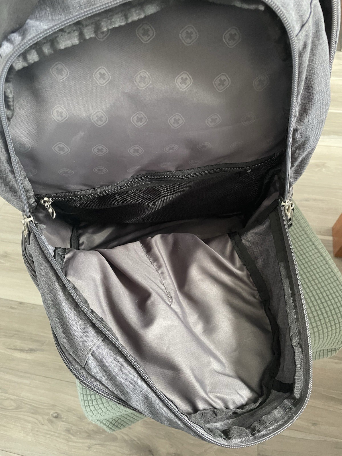 SwissGear ScanSmart Laptop Backpack, Grey, 18 Inch