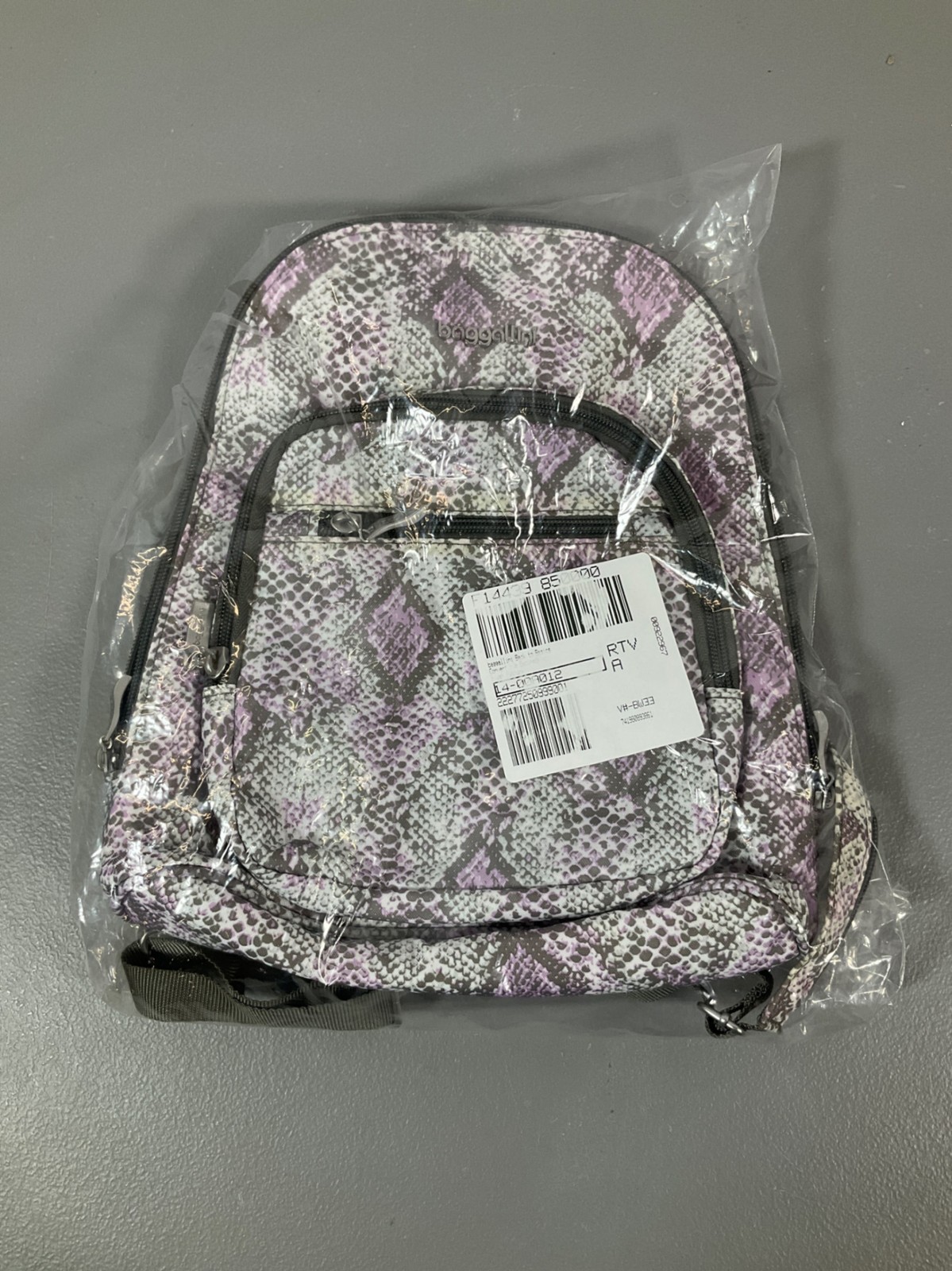 Baggallini Back to Basics Pink Backpack – Stylish & Functional Accessory for Men