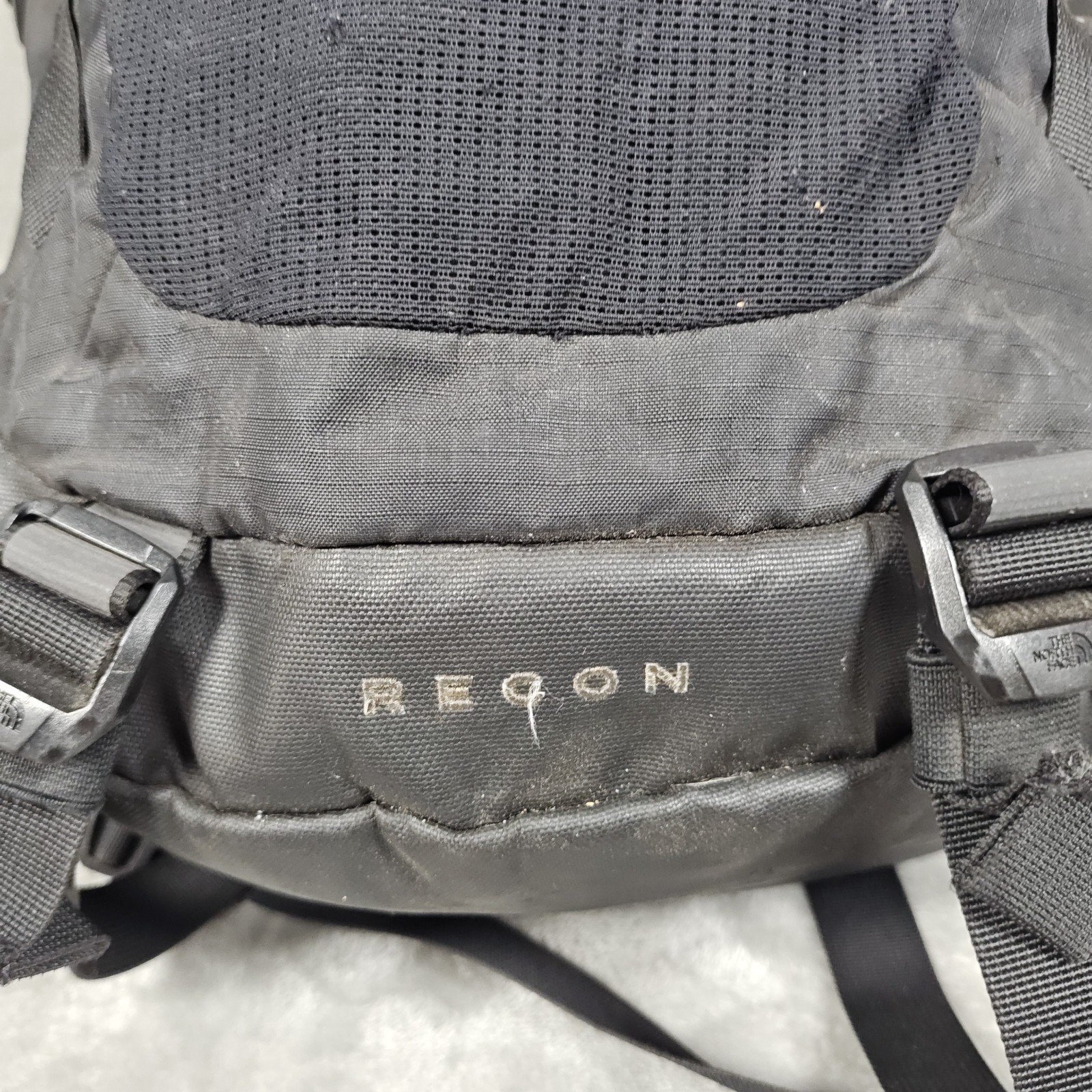 The North Face Recon Backpack Black NF0A52SH4HF Bag Laptop Sleeve Travel