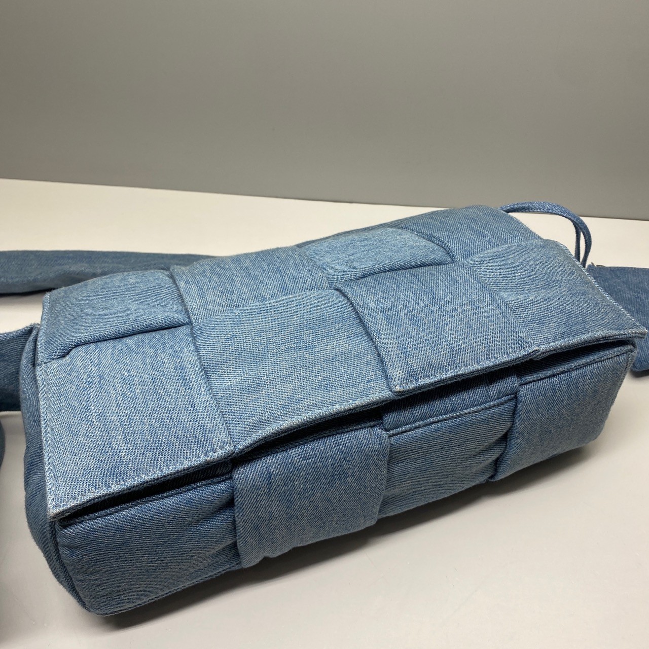 Bottega Veneta Pre-Owned Authentic Denim Boston Bag 30x15x7.5cm