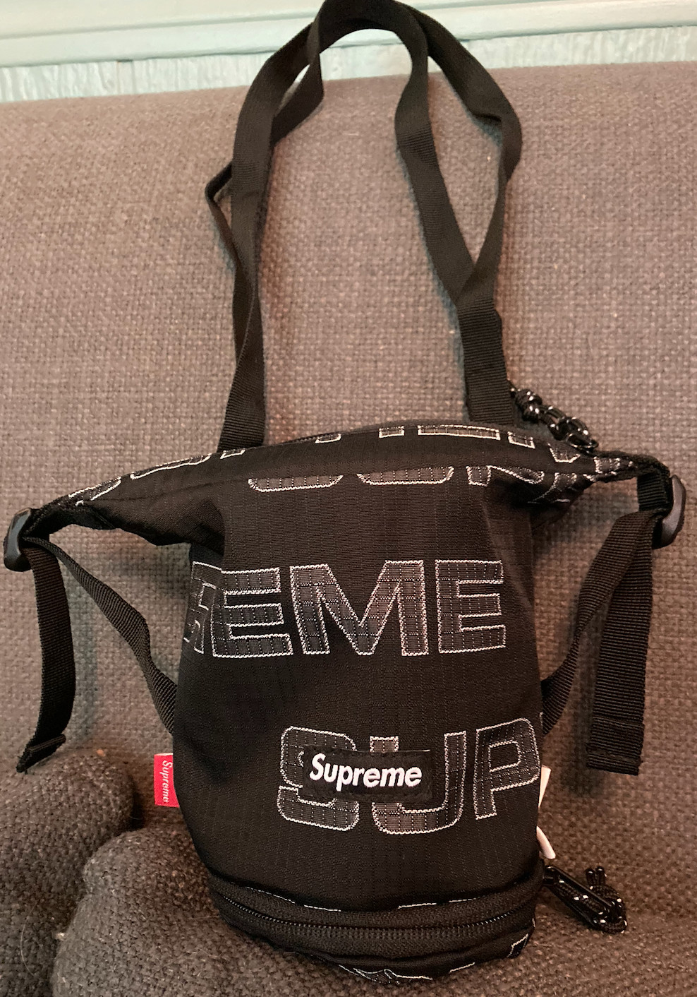 Supreme New York Box Logo Neck Pouch FW21 Black BRAND NEW w/TAGS! SOLD OUT RARE!