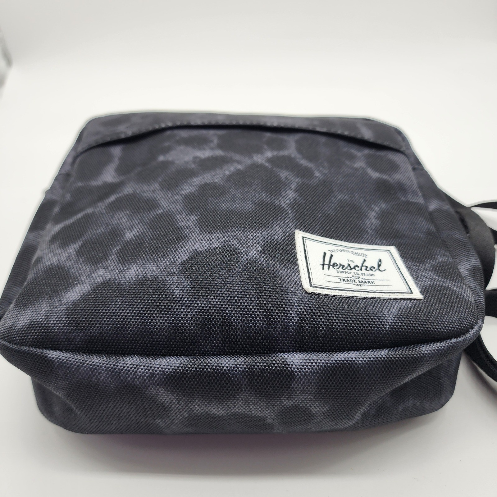 Herschel Supply Co Classic Crossbody Bag Digi Leopard Black Gray Messenger EUC