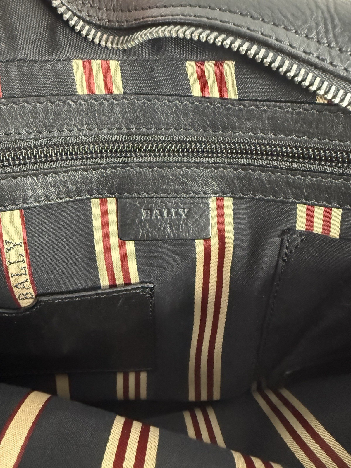 Bally Black Leather Messenger Bag Crossbody Stripe Strap Italy Classic