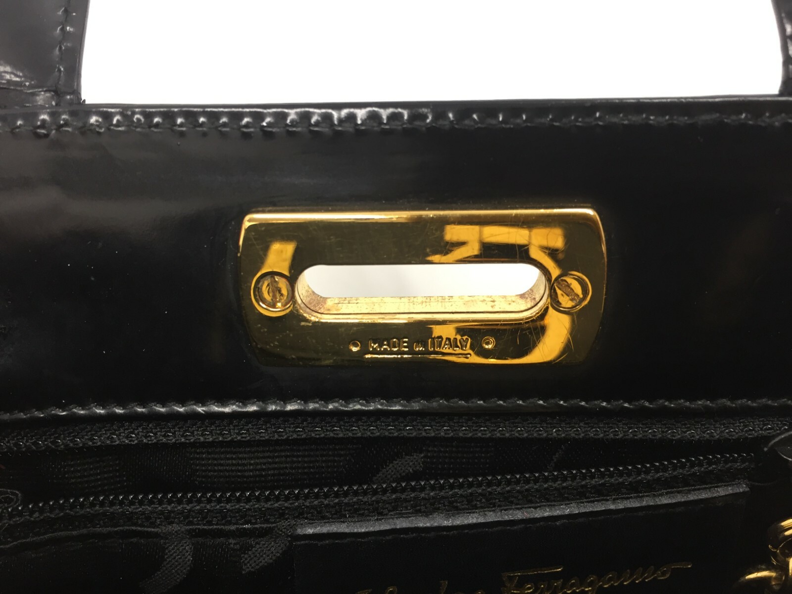 Auth Ferragamo Patent Leather Black Hand bag 5F160520n”