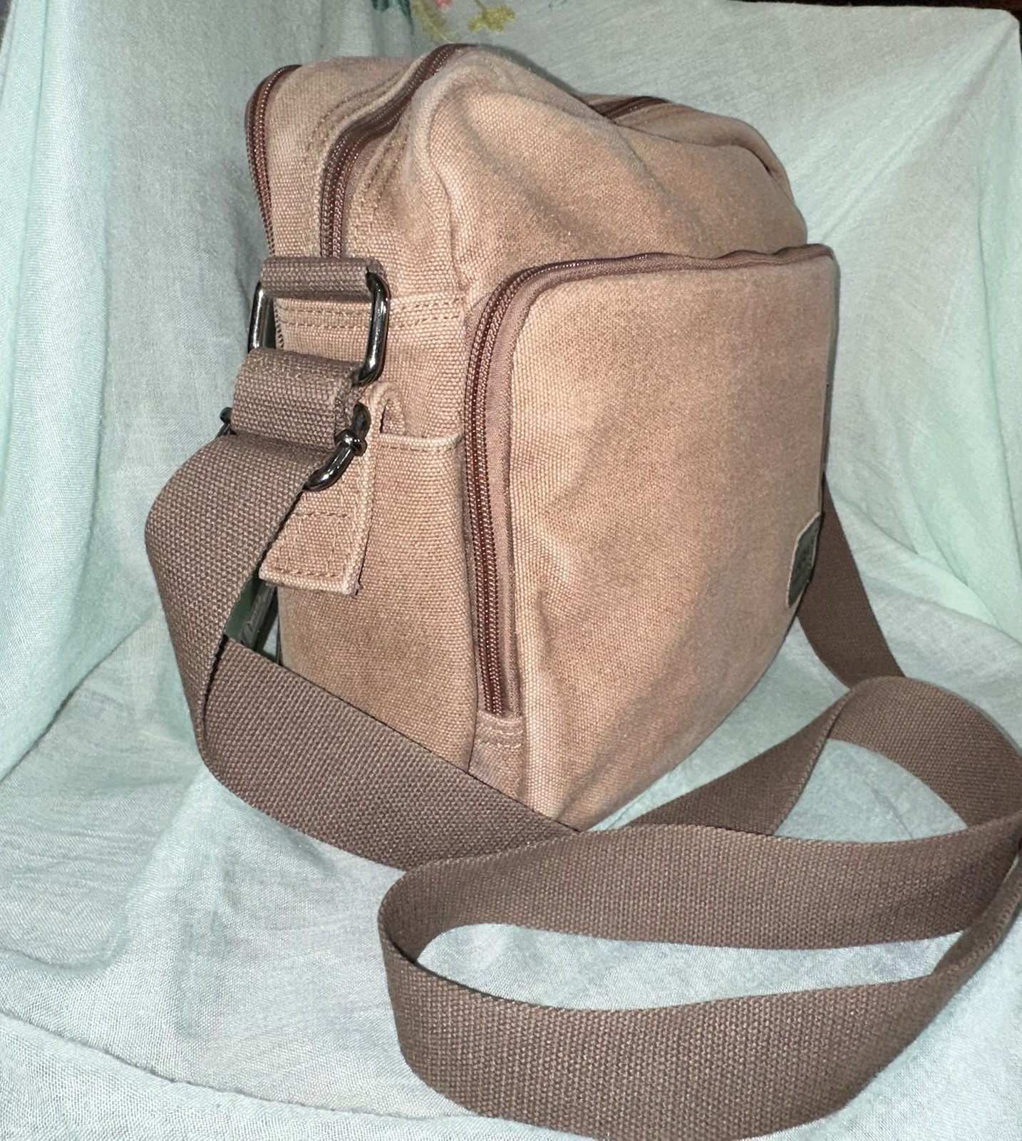 Canvas Natural Material Retro Messenger Tablet Travel Bag Manjianghong Men’s