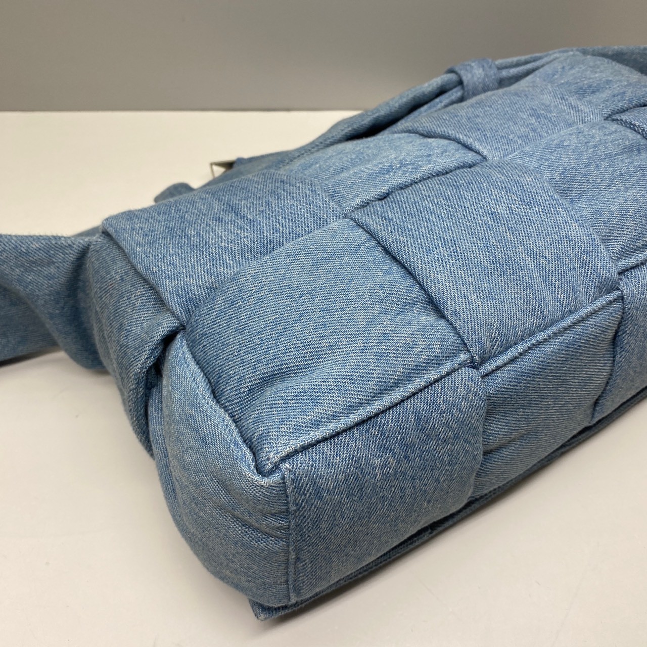 Bottega Veneta Pre-Owned Authentic Denim Boston Bag 30x15x7.5cm