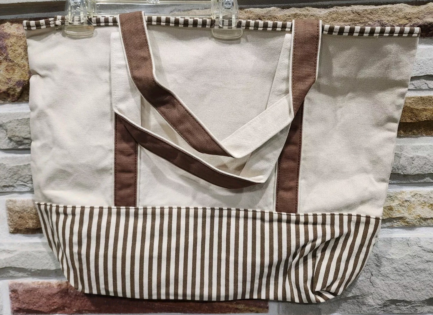 E&S Pets – Chocolate Lab Dog Tote Bag 21x15x6 inches.