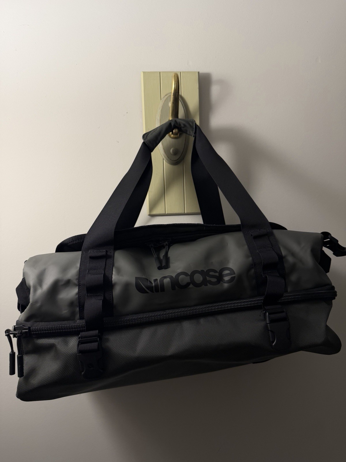 Incase Tracto Split Duffle Bag 60L Military Green Weather Resistant Durable