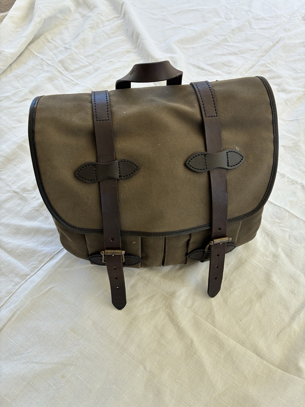 Filson Medium Field Bag Otter Green, Rugged Twill Made In Seattle