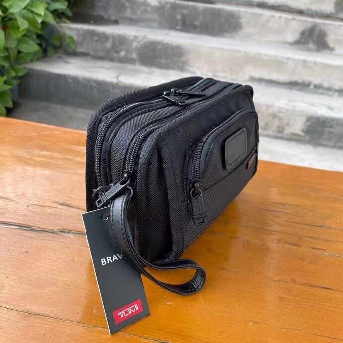 TUMI Clutch Bag 22104DH Black Men’s Bag Business Travel 23*15.5*8 UNUSED