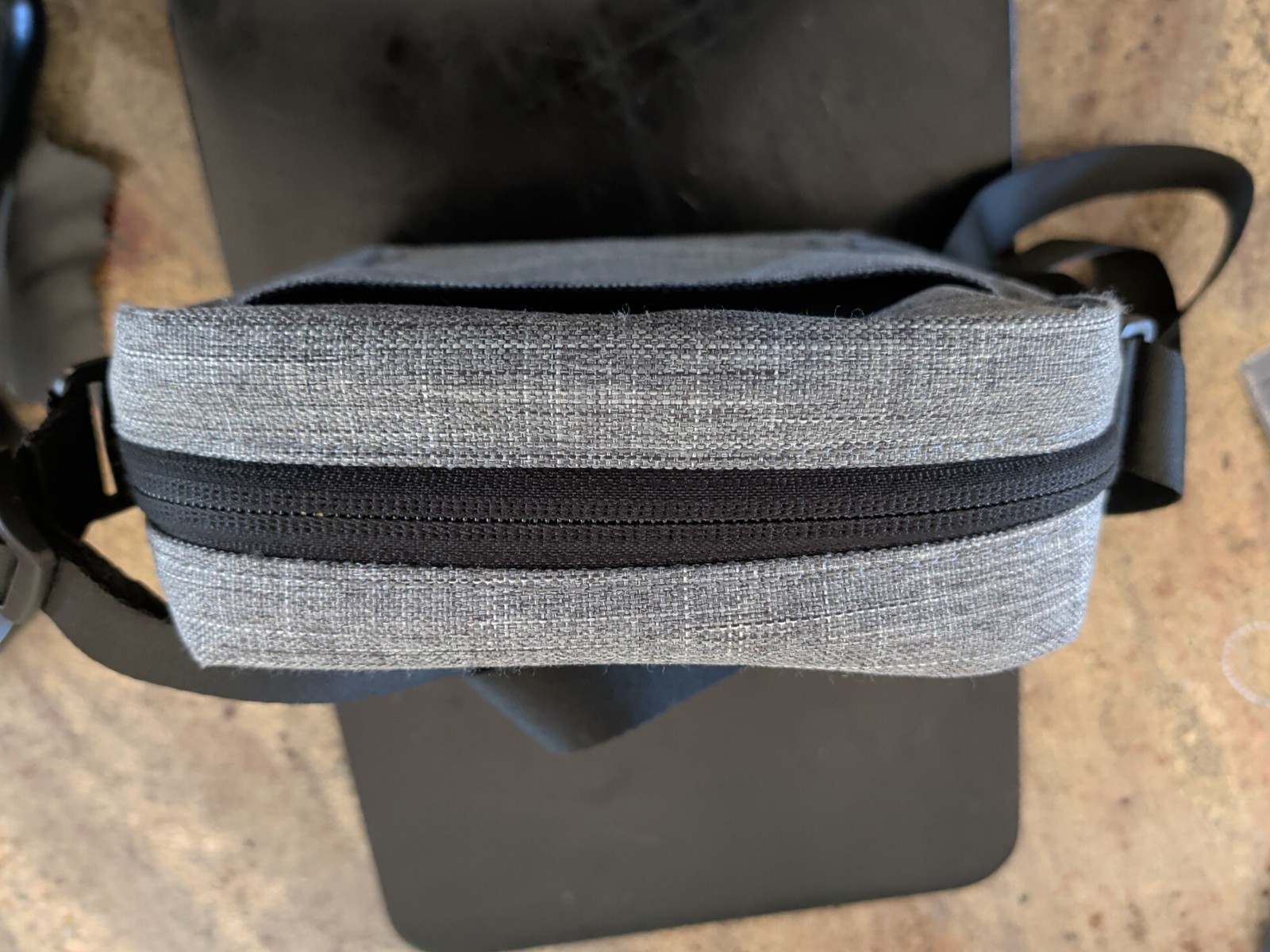 Herschel Supply Co. Heritage Crossbody Ecosystem Fabrics Bag – 11384 Gray 8×7″