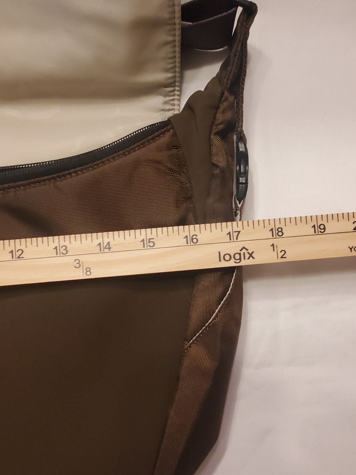 Gregory Messenger Style Courier Bag 15″ X 10″ Shoulder Strap Water Resistant