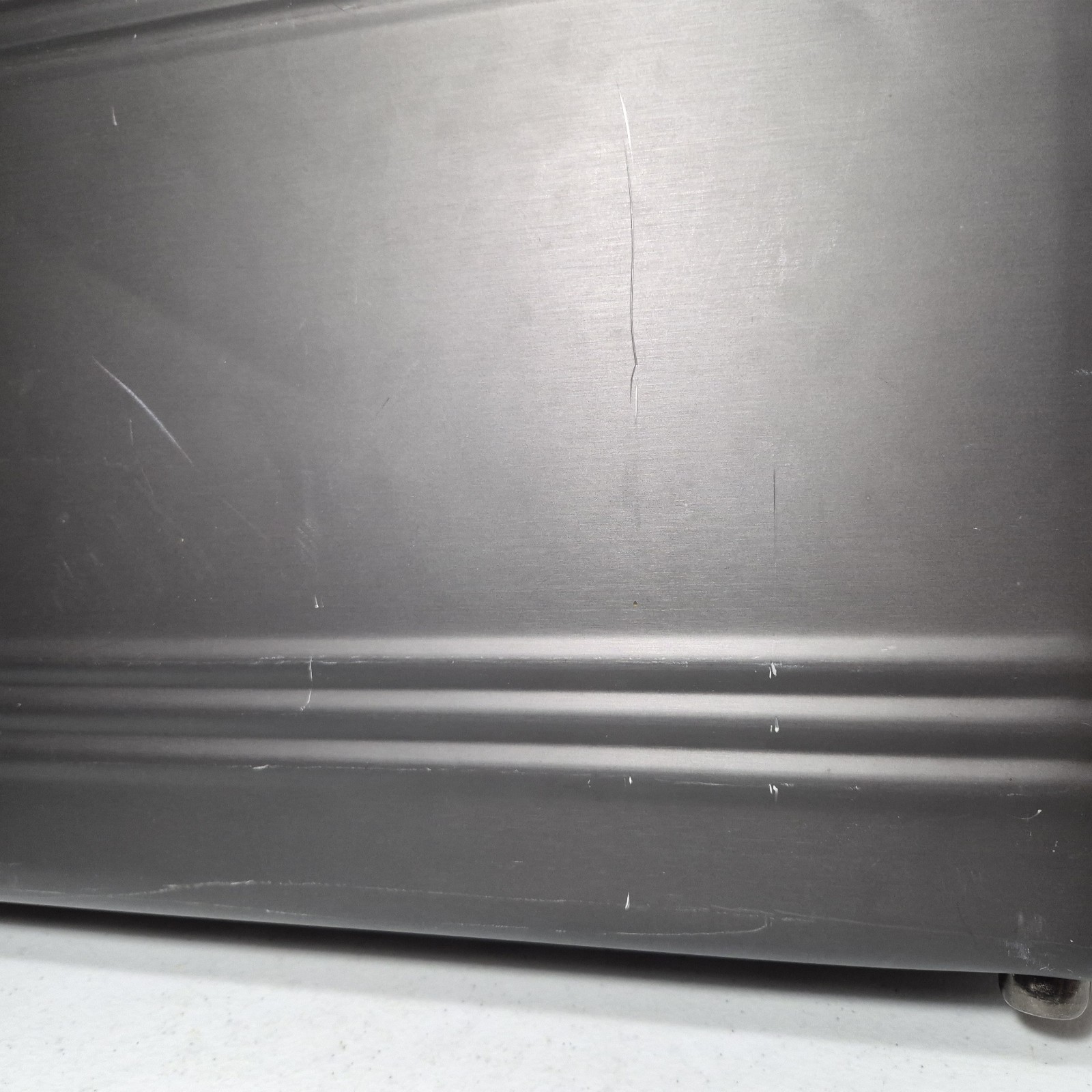 Vintage Kenneth Cole Reaction Aluminum Attache Briefcase Metal Gunmetal