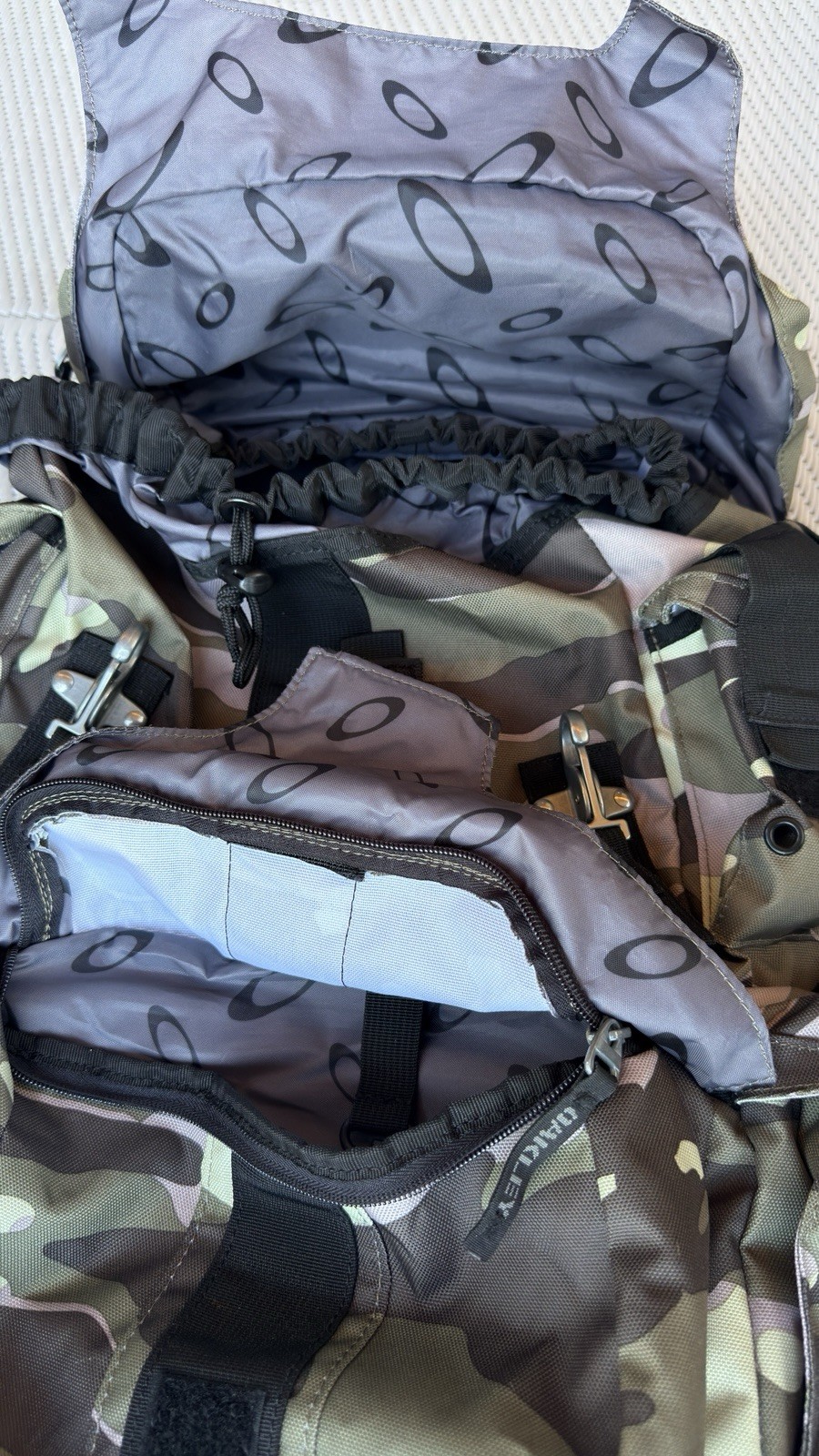 NEW! oakley mechanism Tactical backpack Hiking Backpack Camouflage Pmc Military