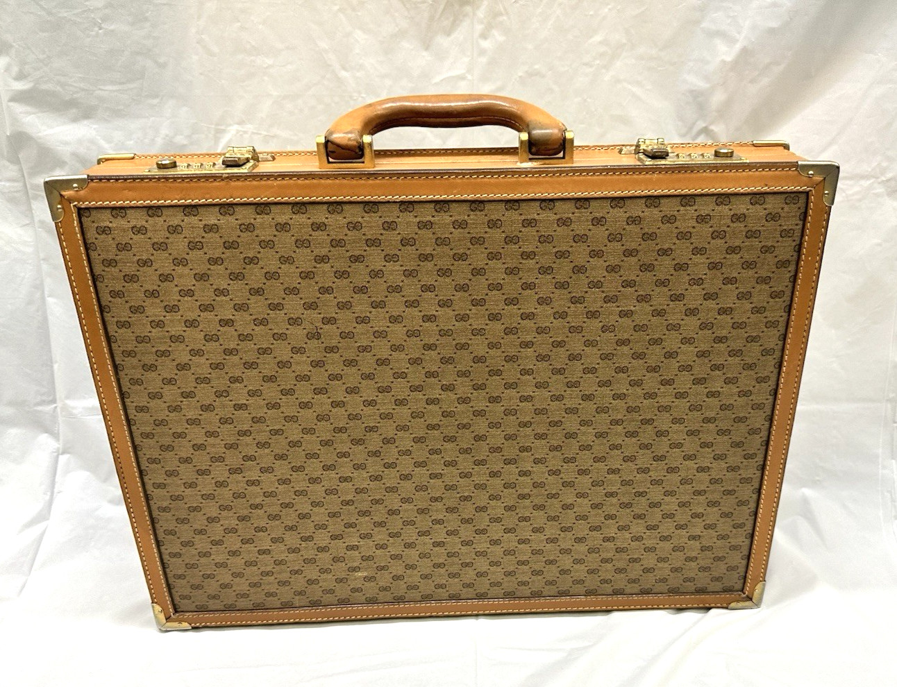 VINTAGE LEATHER GUCCI BRIEFCASE ATTACHE RARE HARD SIDED