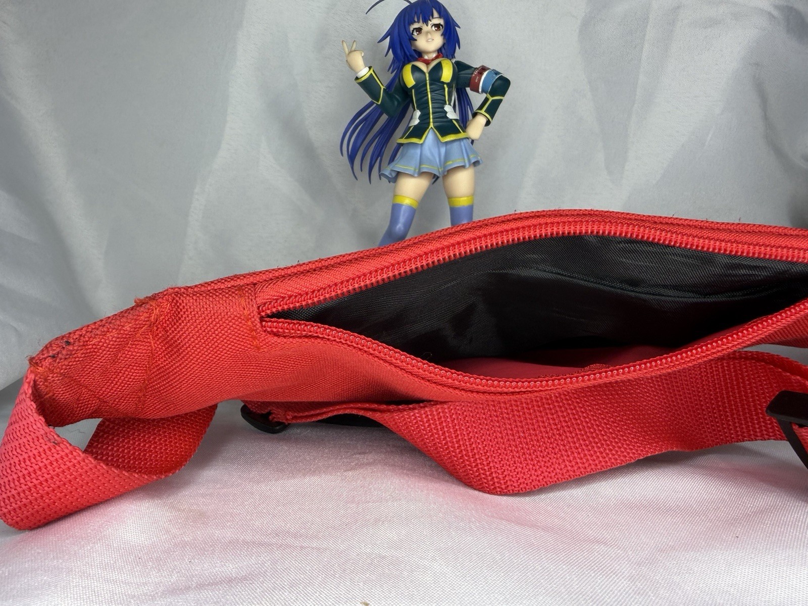 Nintendo Switch Together Tour Red Fanny Pack Adjustable Waist Promotional Zipper