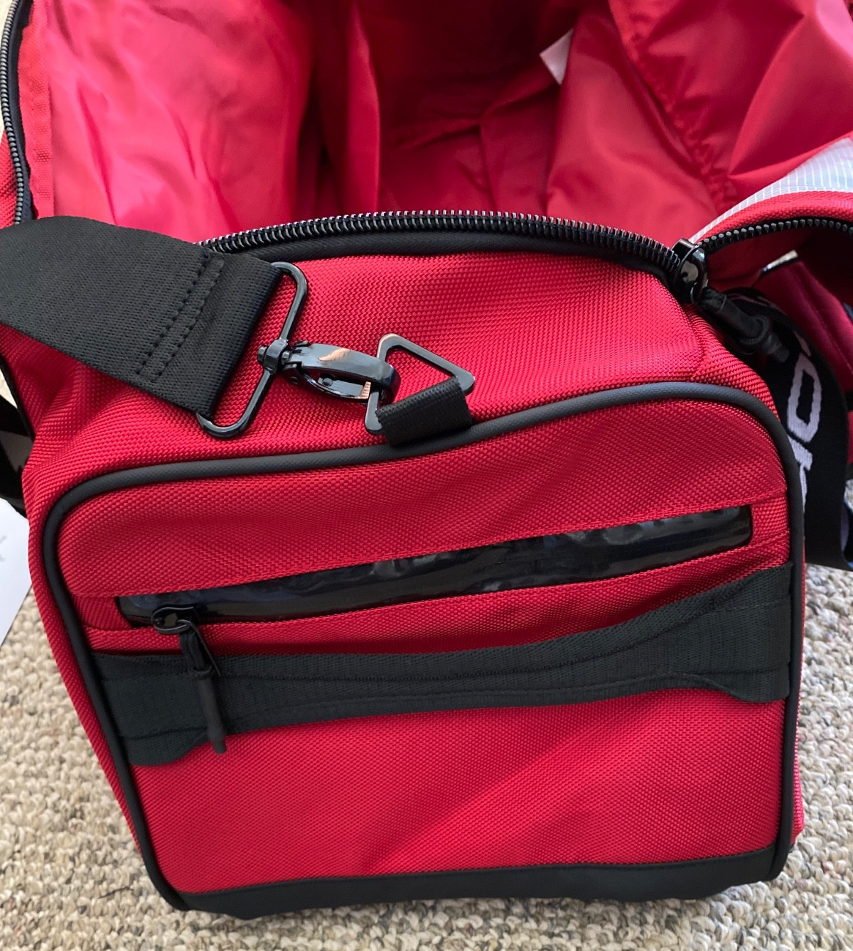 Jordan Nike Duffle Duffel Bag Job Gym Court MA0913-R78 Red $95 Large 24″x11″x10″