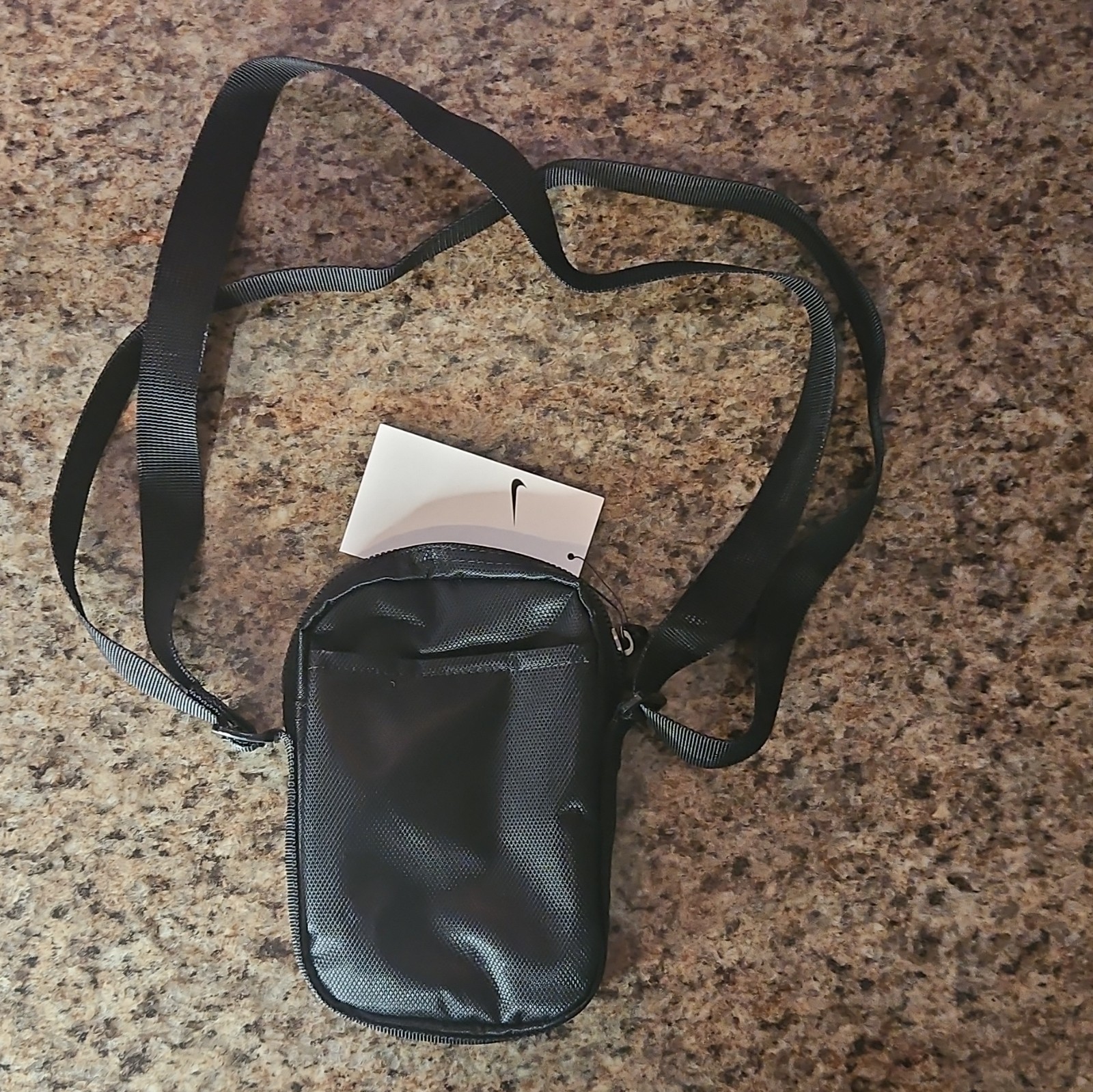 Nike Heritage Black Small Crossbody Bag Zip Closure Cross-Body Strap Travel