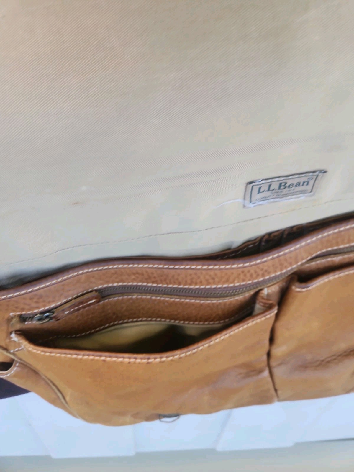 Vtg LL Bean Leather Laptop Messenger Briefcase Tan Bag Expandable Distressed