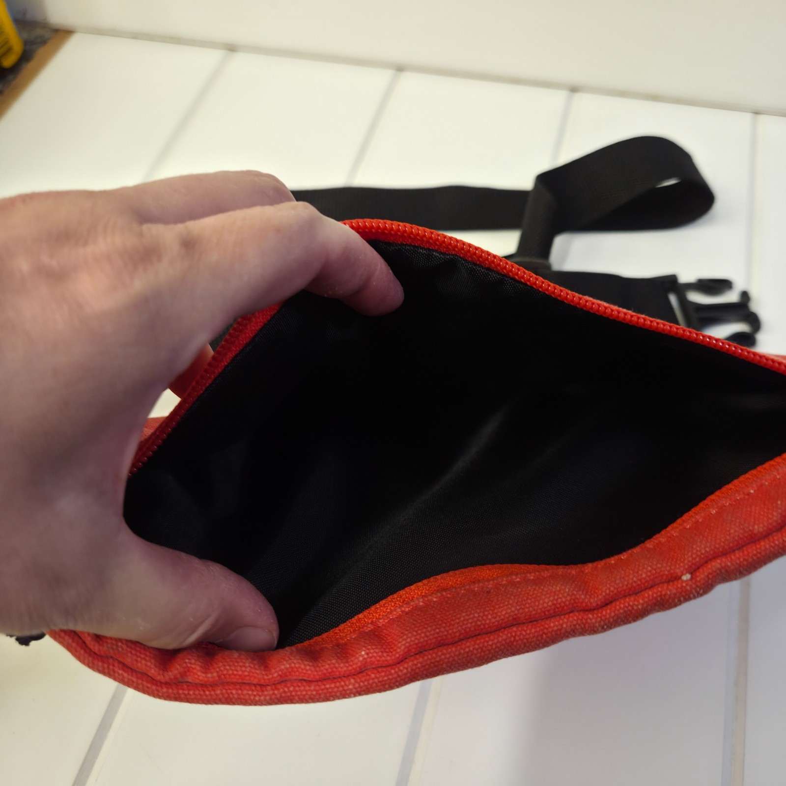 Vans “Off the Wall” Graphic Fanny Pack with Adjustable Black Strap